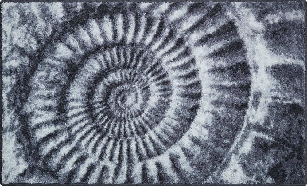 Šedá kúpeľňová predložka so vzorom skameneliny Ammonit